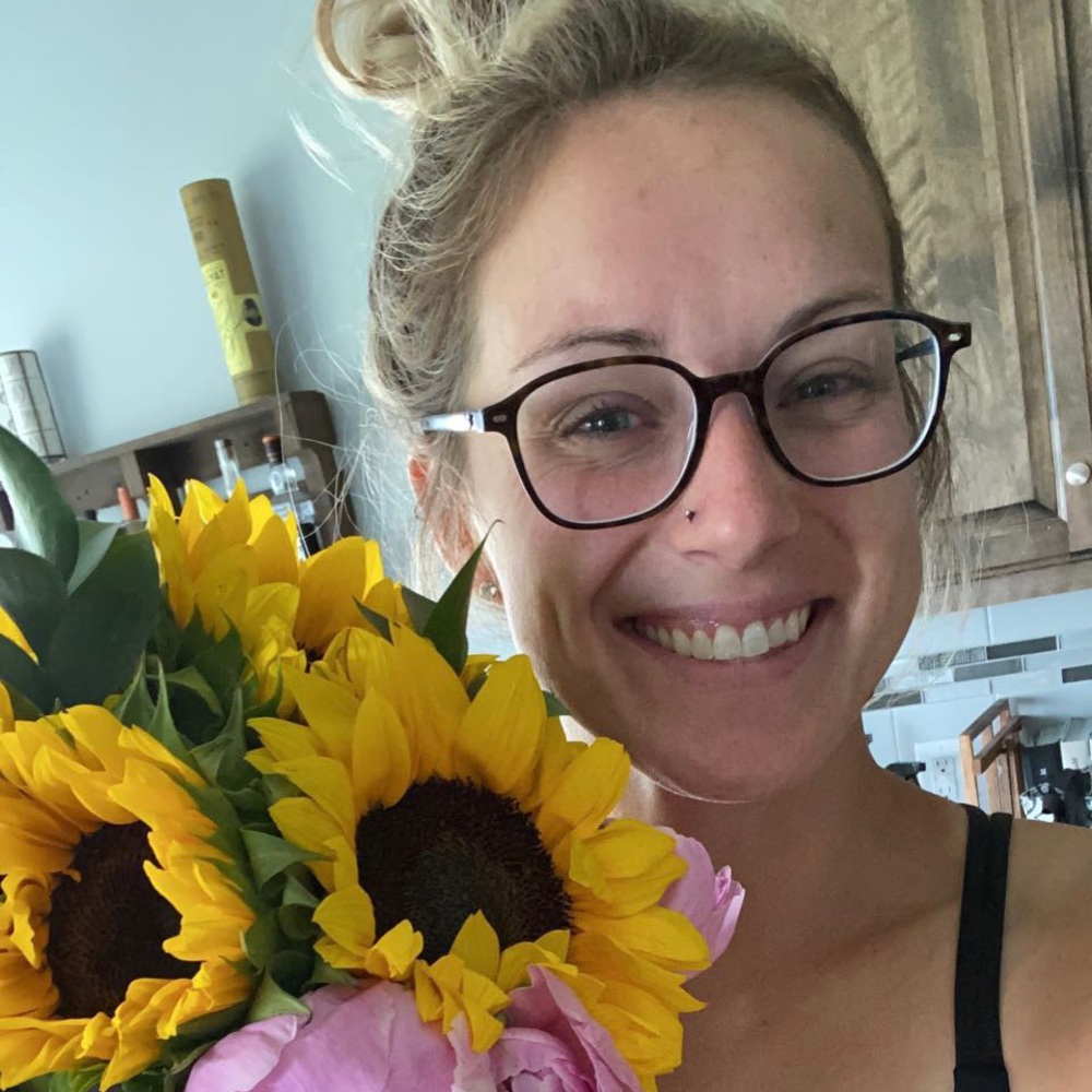 Meet your Posher, Caitlin